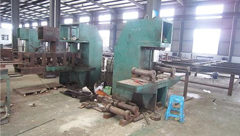 鼎御包裝車(chē)間矯直機(jī)組