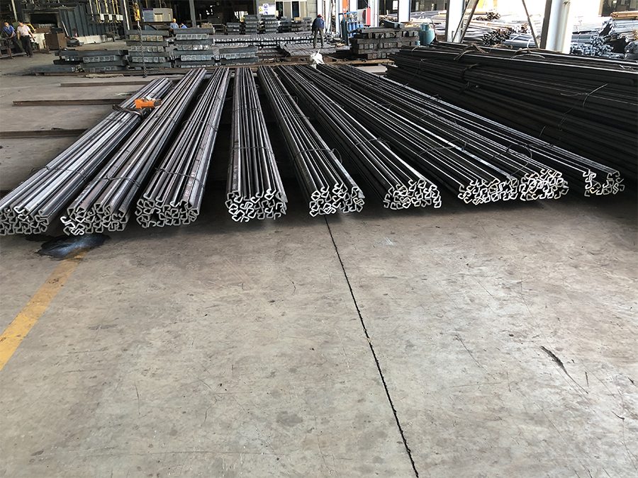 熱軋異型鋼是否可以進(jìn)行露天擺放？